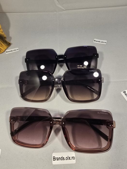 Burberry, 9007, made in Italy, pret per bucata