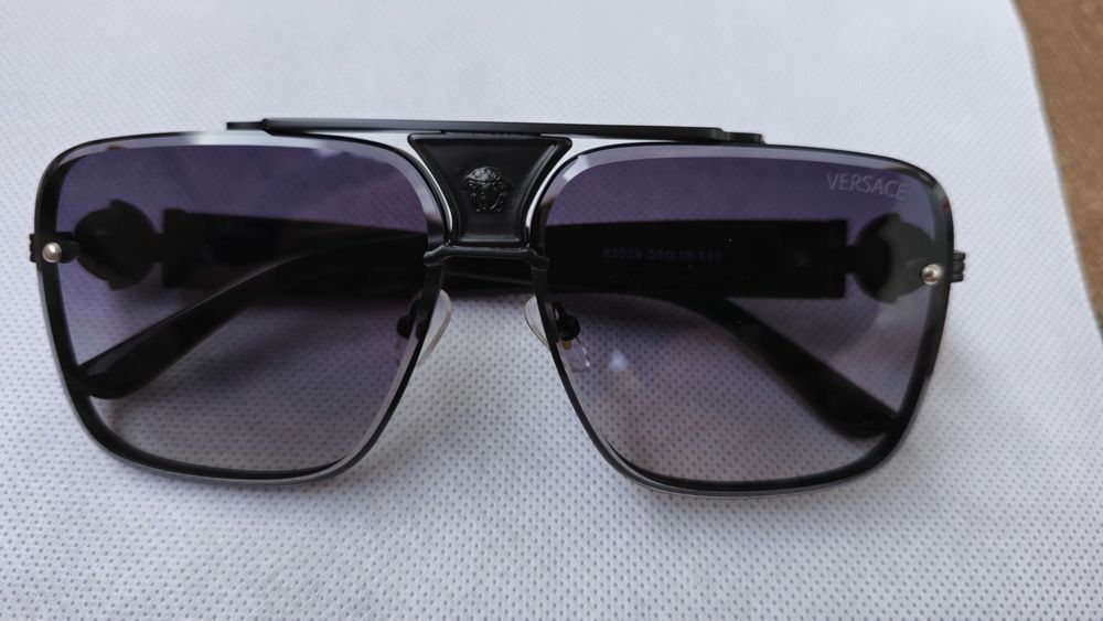 Set Ochelari de soare Versace rama neagra lentila neagra
